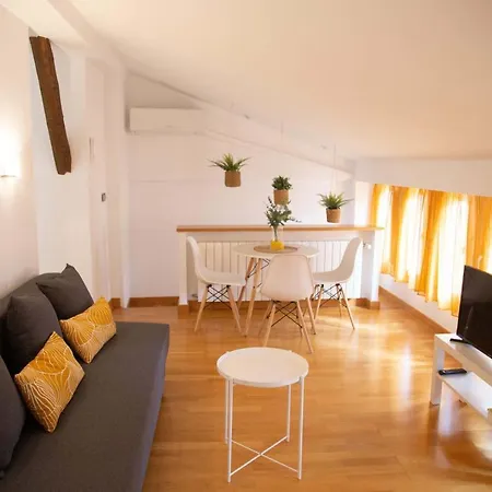 Rajabai Apartment Almansa Exterior photo